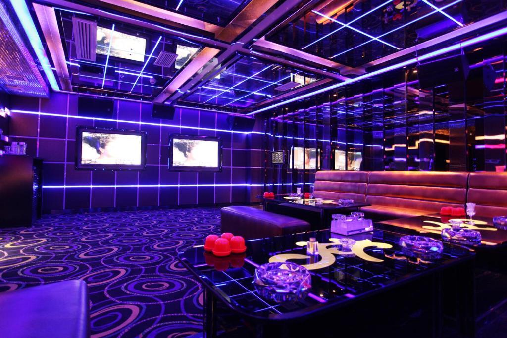 Chengdu Liwan International Hotel Buitenkant foto